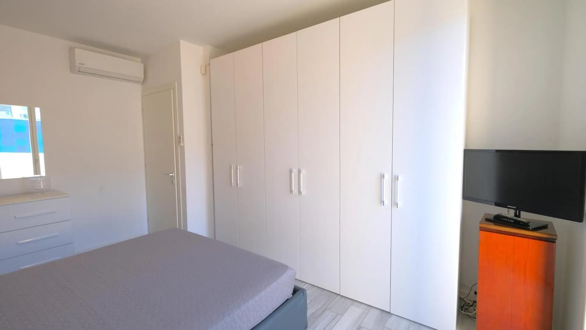 Wave Village Piazza Trieste Τζεσόλο Λίντο 0*,  Ιταλία