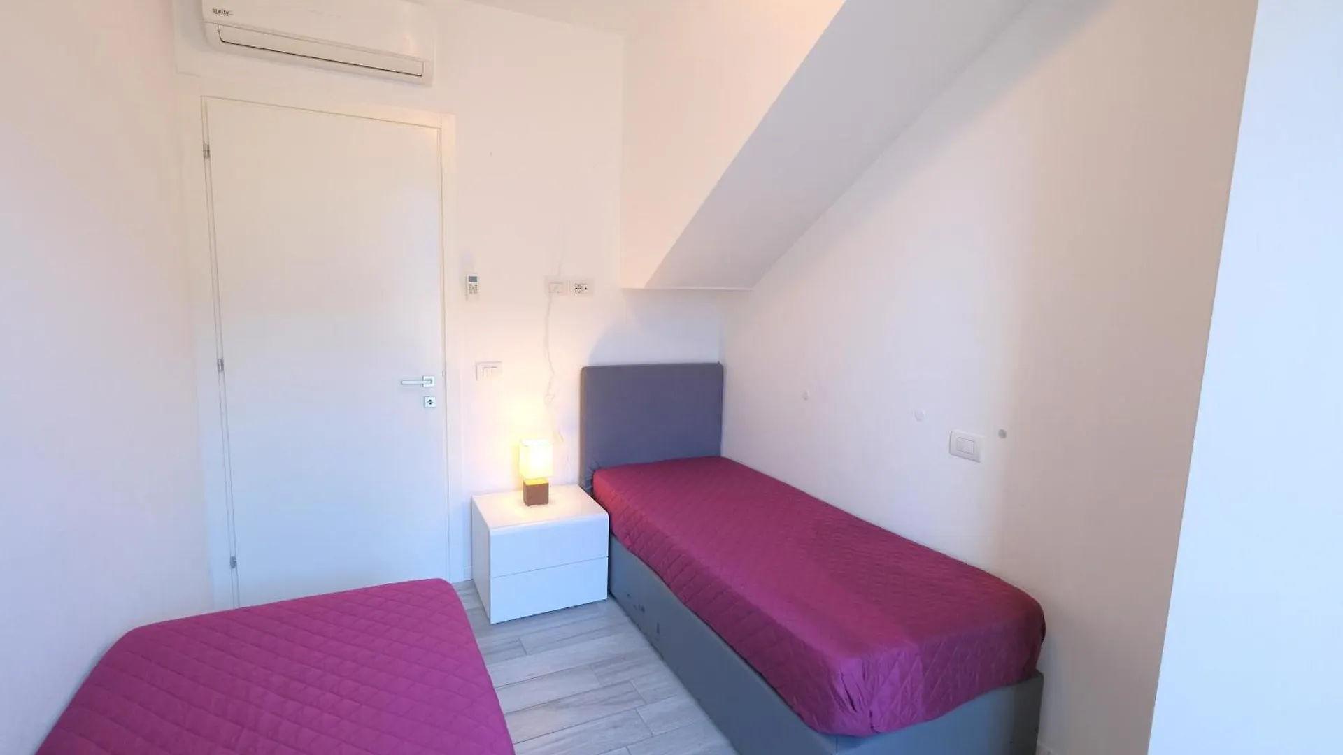 Wave Village Piazza Trieste Lido di Jesolo Apartment